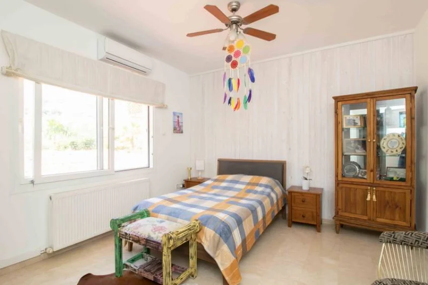 Eksklusiv 3-soveroms villa i Lapta, Kyrenia – din private oase med havs- og fjellutsikt