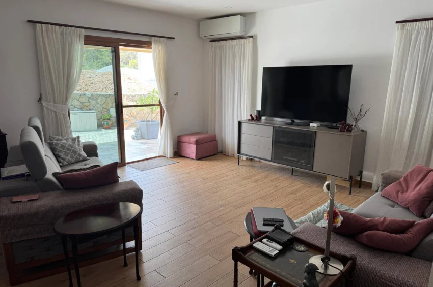 Esentepe'de Havuzlu, Deniz ve Dağ Manzaralı Kusursuz 2/3 Yatak Odalı Bungalov