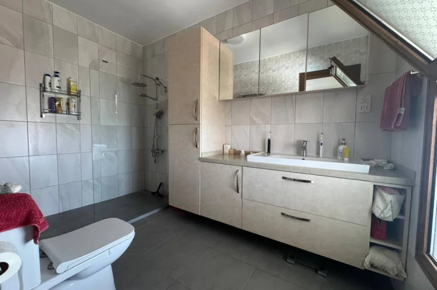 Esentepe'de Havuzlu, Deniz ve Dağ Manzaralı Kusursuz 2/3 Yatak Odalı Bungalov