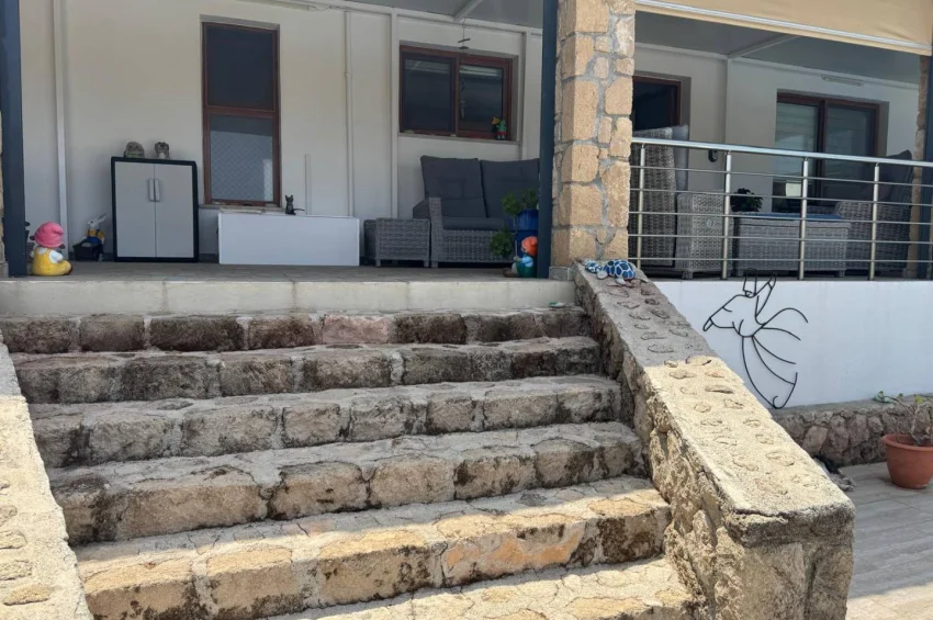 Esentepe'de Havuzlu, Deniz ve Dağ Manzaralı Kusursuz 2/3 Yatak Odalı Bungalov