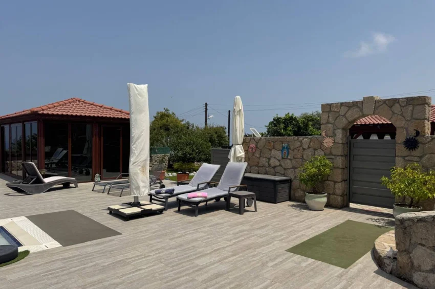Esentepe'de Havuzlu, Deniz ve Dağ Manzaralı Kusursuz 2/3 Yatak Odalı Bungalov