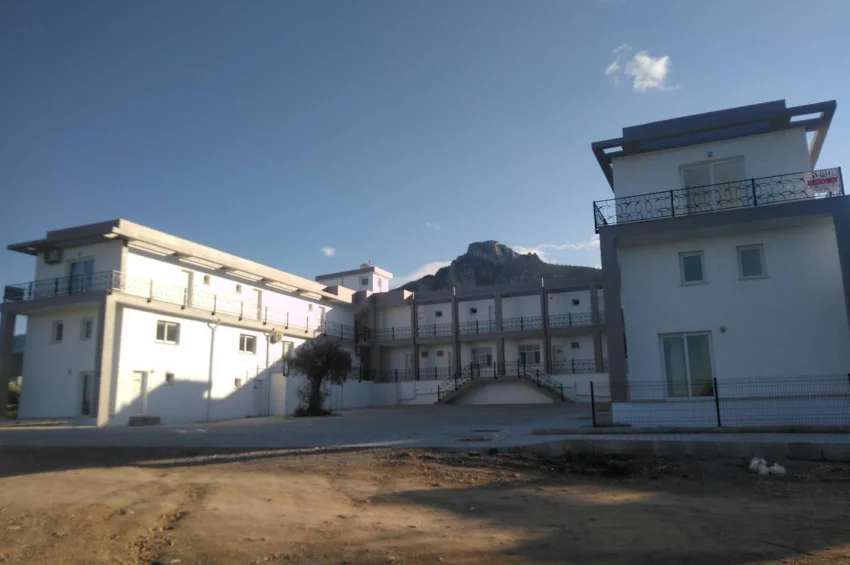 Voll möblierte 1 Schlafzimmer Wohnung mit Mieter neben der Girne American University