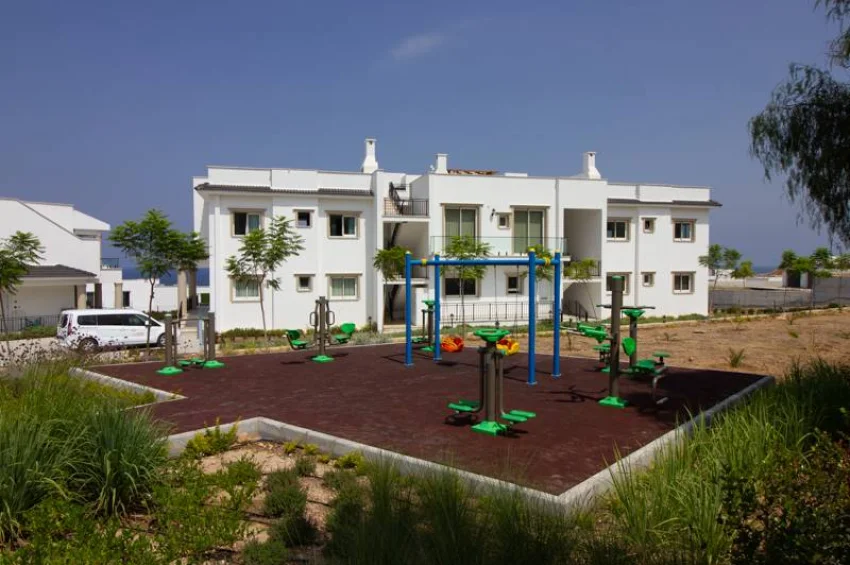 Lyxigt sjönära penthouse i Bahçeli, Kyrenia — Privat takterrass, möblerat, golvvärme