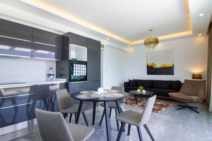 Lyxigt sjönära penthouse i Bahçeli, Kyrenia — Privat takterrass, möblerat, golvvärme