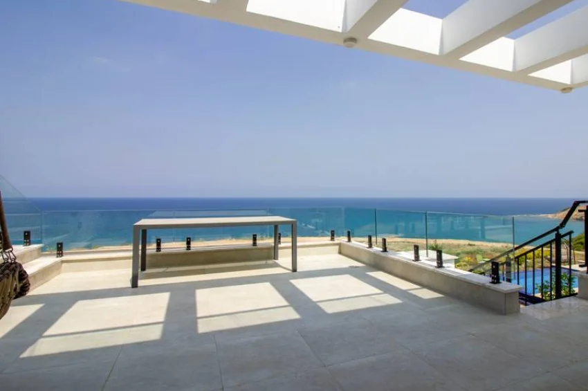 Lyxigt sjönära penthouse i Bahçeli, Kyrenia — Privat takterrass, möblerat, golvvärme