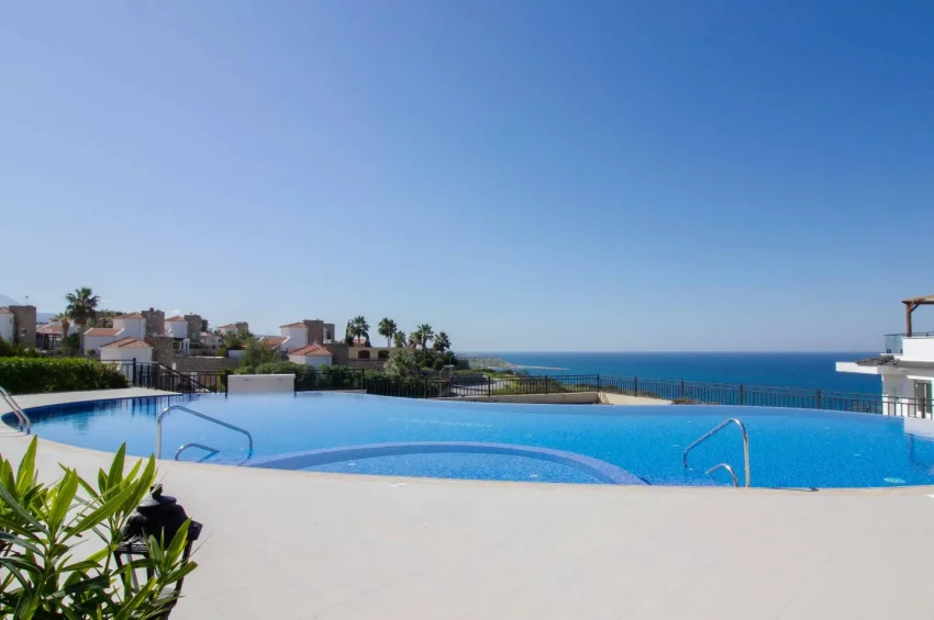 Luksusowy apartament ogrodowy przy samej plaży w Bahçeli, Kyrenia — prywatny basen, umeblowany, ogrzewanie podłogowe