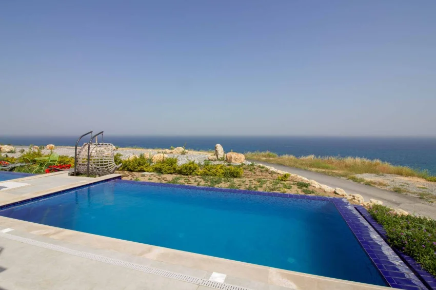 Luksusowy apartament ogrodowy przy samej plaży w Bahçeli, Kyrenia — prywatny basen, umeblowany, ogrzewanie podłogowe