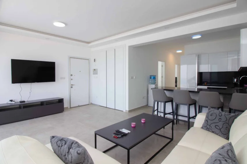 Luksusowy apartament ogrodowy przy samej plaży w Bahçeli, Kyrenia — prywatny basen, umeblowany, ogrzewanie podłogowe