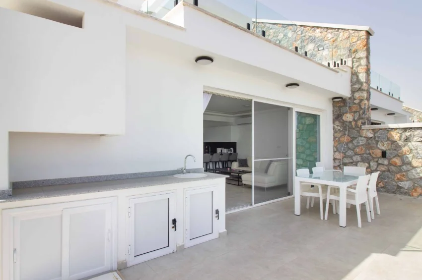 Luksusowy apartament ogrodowy przy samej plaży w Bahçeli, Kyrenia — prywatny basen, umeblowany, ogrzewanie podłogowe