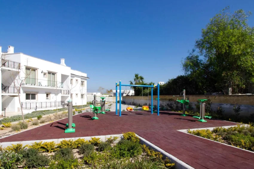 Luksusowy apartament ogrodowy przy samej plaży w Bahçeli, Kyrenia — prywatny basen, umeblowany, ogrzewanie podłogowe