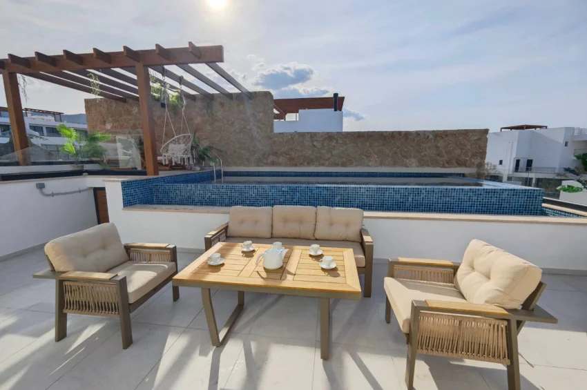 Ultraluxuriöses Penthouse mit 3 Schlafzimmer im Mykonos Homes Komplex