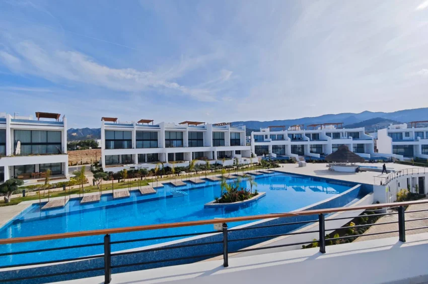 Ultraluxuriöses Penthouse mit 3 Schlafzimmer im Mykonos Homes Komplex