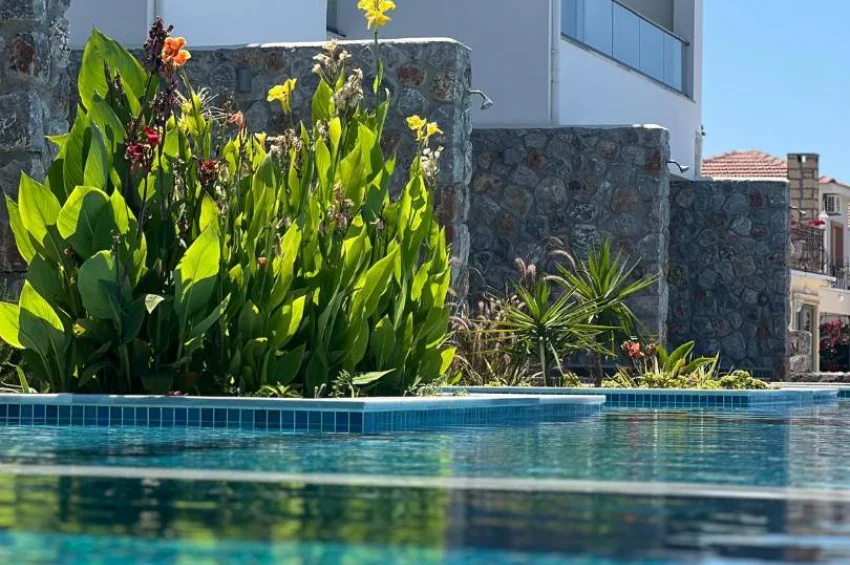 Esentepe, Kyrenia – Private Gartenwohnung mit Infinity-Pool und Meerblick