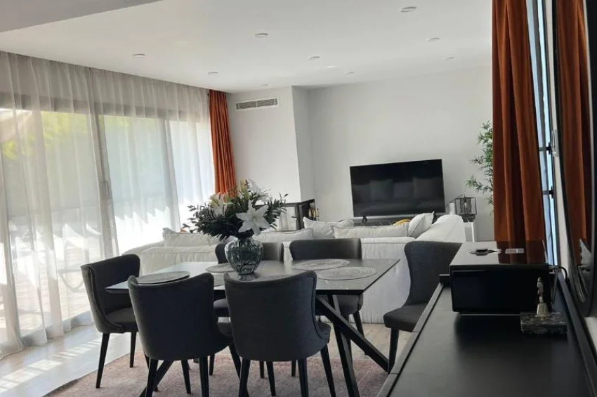 Moderne mediterrane Villa in Çatalköy – Eleganz, Privatsphäre & Smart Living