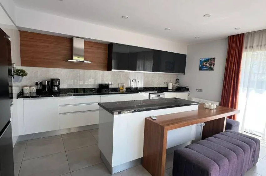 Moderne mediterrane Villa in Çatalköy – Eleganz, Privatsphäre & Smart Living