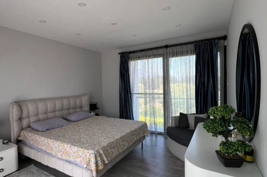Moderne mediterrane Villa in Çatalköy – Eleganz, Privatsphäre & Smart Living