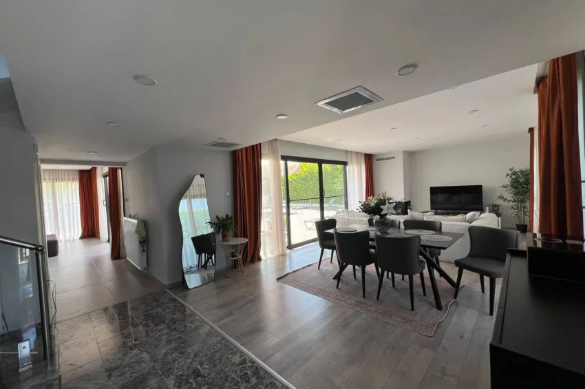 Moderne mediterrane Villa in Çatalköy – Eleganz, Privatsphäre & Smart Living