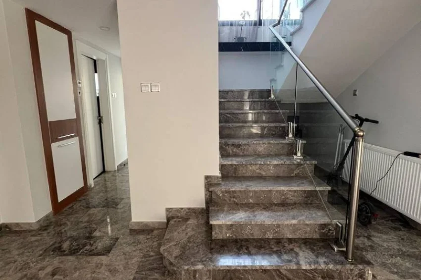 Moderne mediterrane Villa in Çatalköy – Eleganz, Privatsphäre & Smart Living