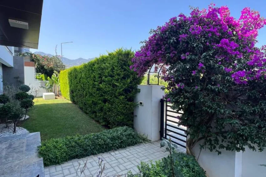 Moderne mediterrane Villa in Çatalköy – Eleganz, Privatsphäre & Smart Living
