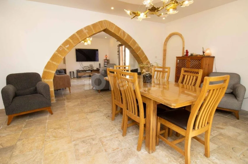 Fully Renovated Traditional Luxury Villa in Lapta – Space, Character & Coastal Living