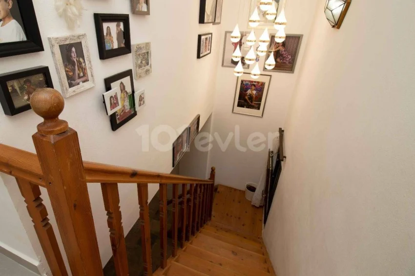 Fully Renovated Traditional Luxury Villa in Lapta – Space, Character & Coastal Living
