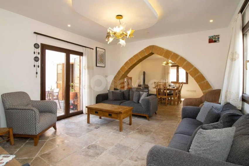 Fully Renovated Traditional Luxury Villa in Lapta – Space, Character & Coastal Living