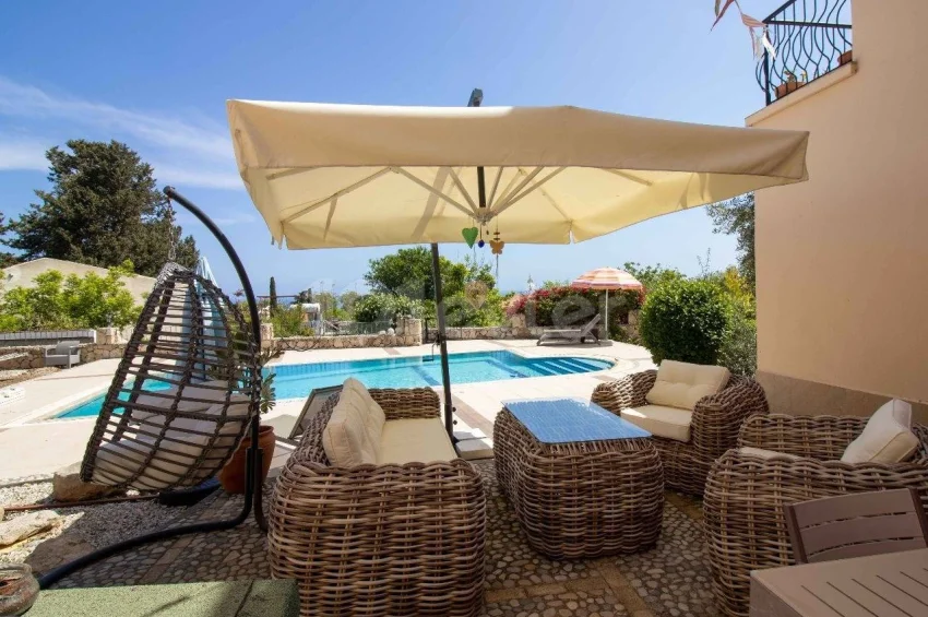 Fully Renovated Traditional Luxury Villa in Lapta – Space, Character & Coastal Living