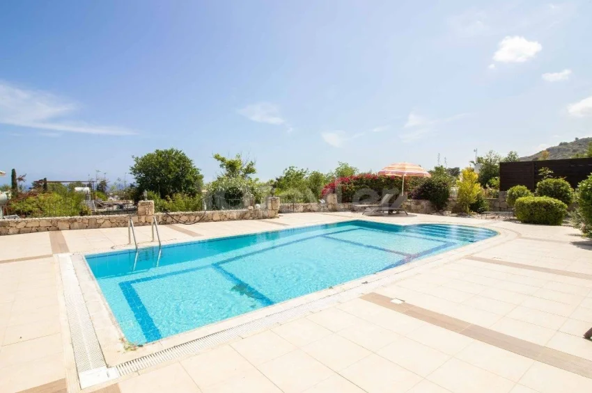 Fully Renovated Traditional Luxury Villa in Lapta – Space, Character & Coastal Living