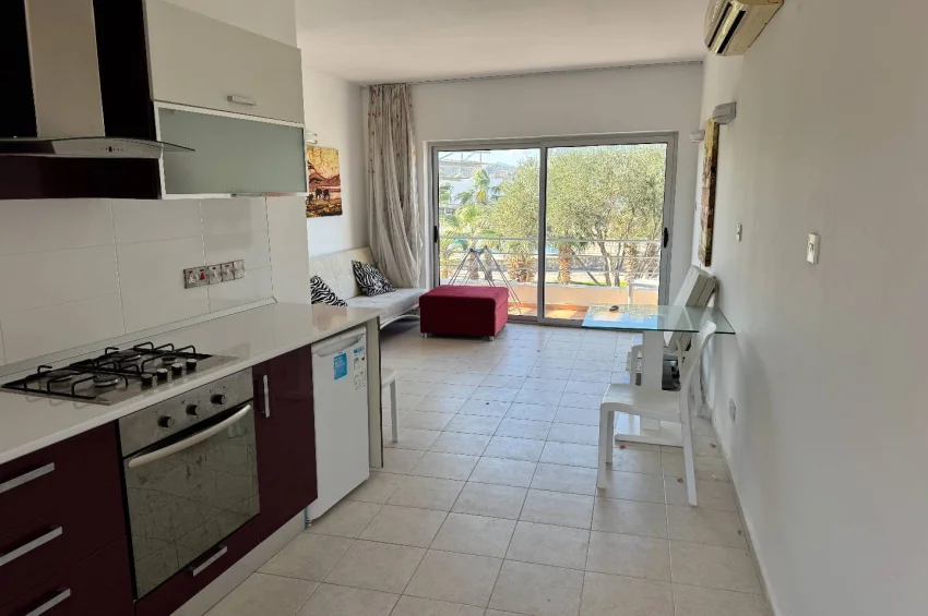 Bahçeli’de Denizden Sadece 250 Metre Mesafede, Özel Çatı Teraslı 2+1 Penthouse