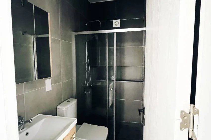 Modern 2+1 Apartment in Alsancak within a Residence with Pool