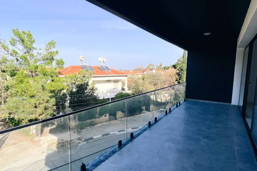 Modern 2+1 Apartment in Alsancak within a Residence with Pool