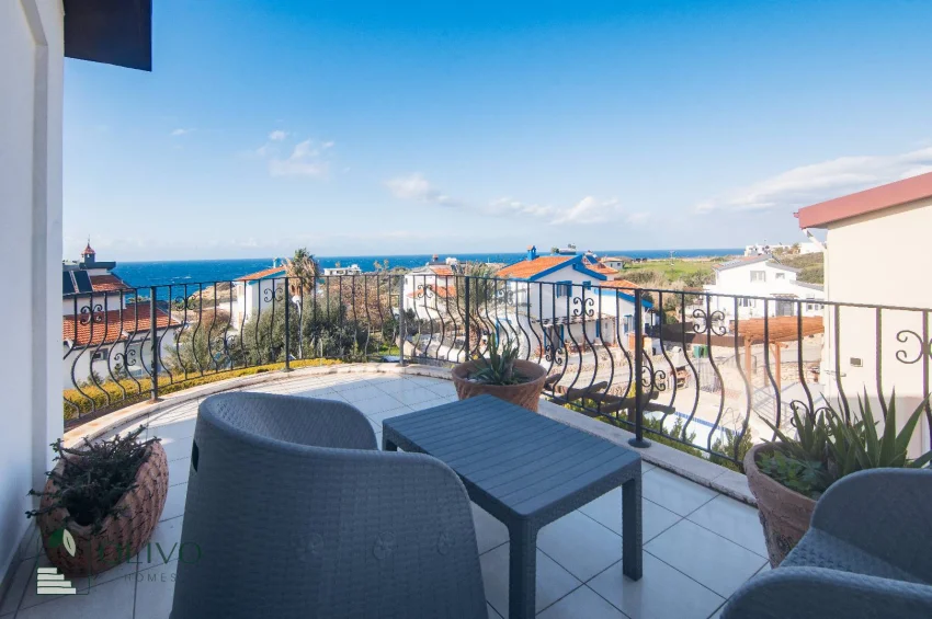 Freistehende Villa an der Küçük-Erenköy-Küstenlinie – Großes Grundstück, privater Pool, Meerblick