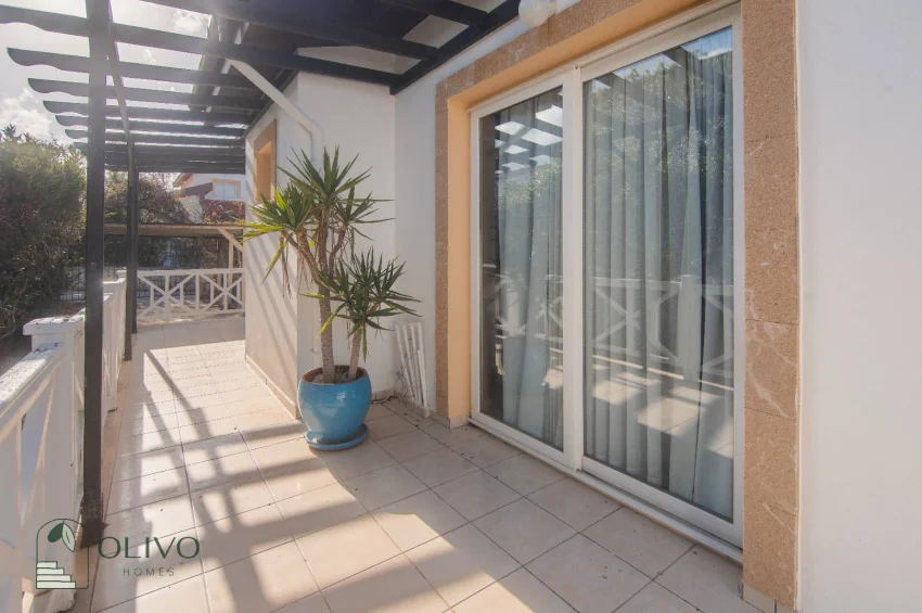Freistehende Villa an der Küçük-Erenköy-Küstenlinie – Großes Grundstück, privater Pool, Meerblick