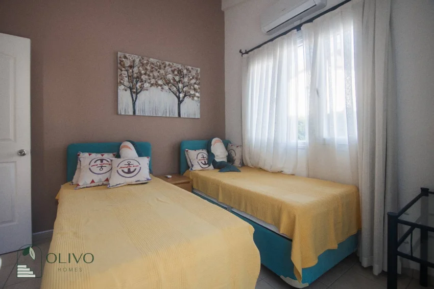 Freistehende Villa an der Küçük-Erenköy-Küstenlinie – Großes Grundstück, privater Pool, Meerblick