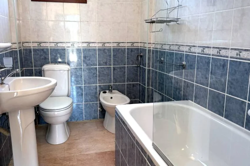Prestigefylld villa på stor tomt i Ozanköy, Kyrenia – strategiskt läge och stark investeringsgrund