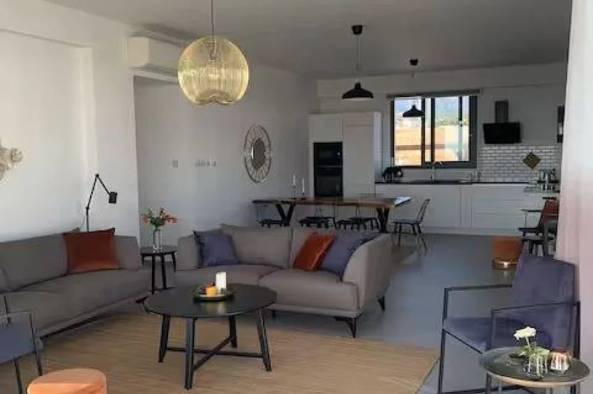 Bungalow mit 3 Schlafzimmer in erster Reihe in Bahçeli – Unverbaubarer Meerblick, 150 Meter zum Strand