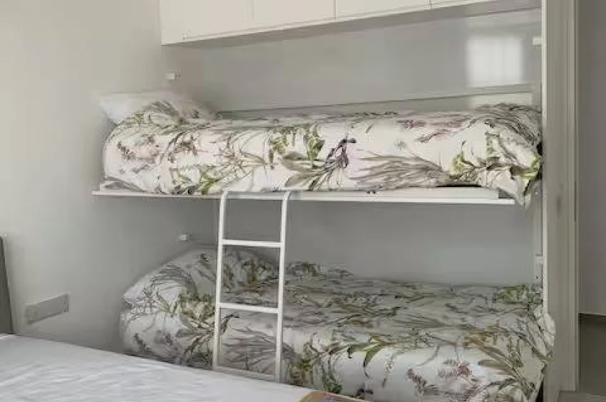 Bungalow mit 3 Schlafzimmer in erster Reihe in Bahçeli – Unverbaubarer Meerblick, 150 Meter zum Strand