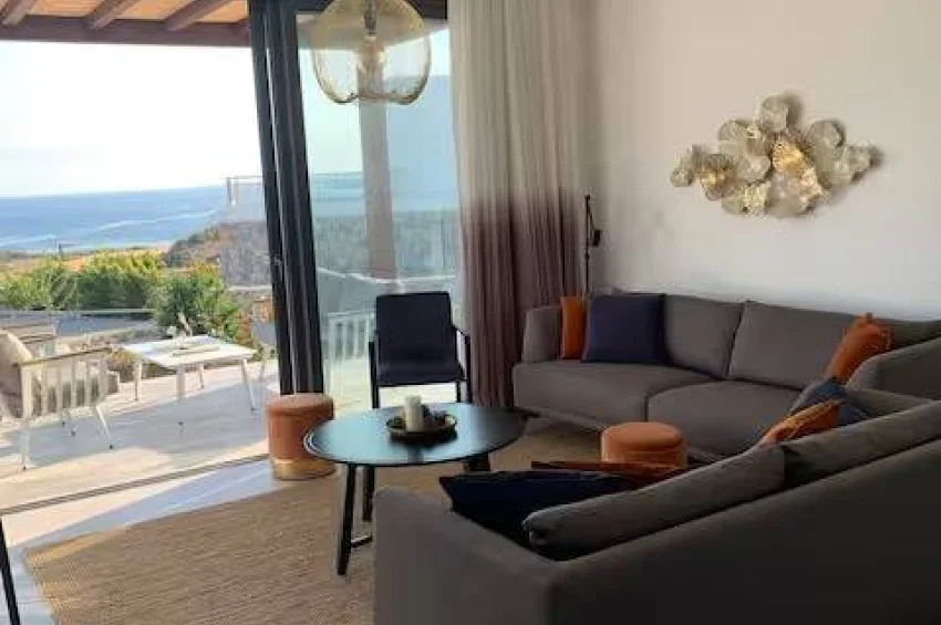Bungalow mit 3 Schlafzimmer in erster Reihe in Bahçeli – Unverbaubarer Meerblick, 150 Meter zum Strand