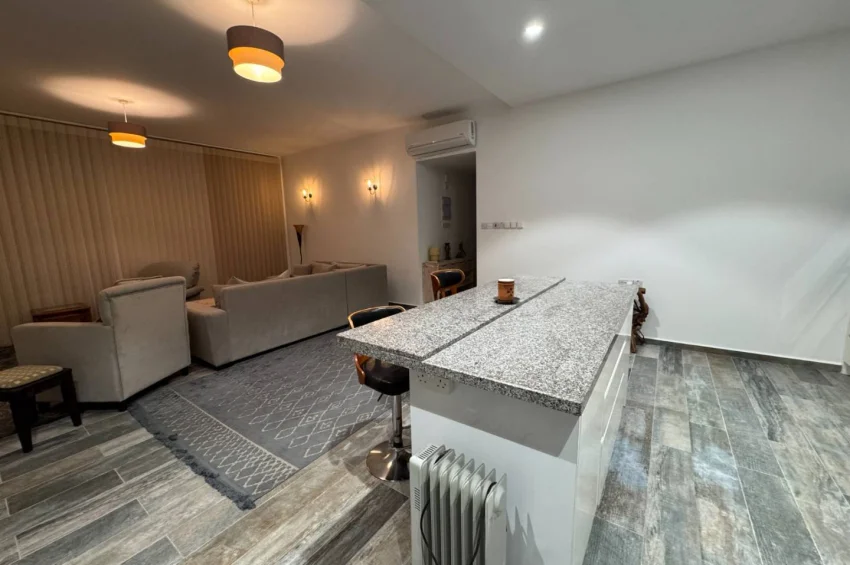 Willa z 3 sypialniami w Küçük Erenköy – duża działka, strefa jacuzzi, 180 metrów do plaży