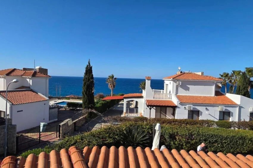 3+1 Villa Bahçeli'de Özel Havuzlu Denize 150m mesafede!