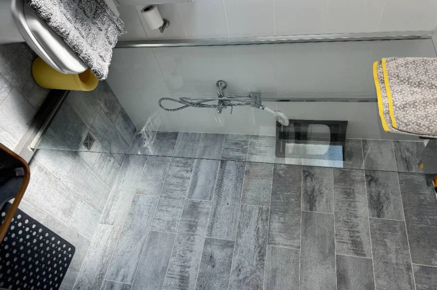 Luksusowy apartament dwupoziomowy 3+2 w Küçük Erenköy z dużym ogrodem, po kompleksowym remoncie