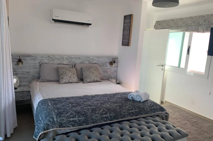 Luksusowy apartament dwupoziomowy 3+2 w Küçük Erenköy z dużym ogrodem, po kompleksowym remoncie