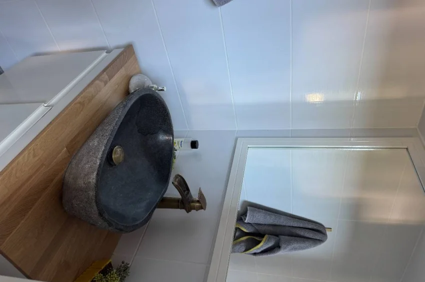 Luksusowy apartament dwupoziomowy 3+2 w Küçük Erenköy z dużym ogrodem, po kompleksowym remoncie