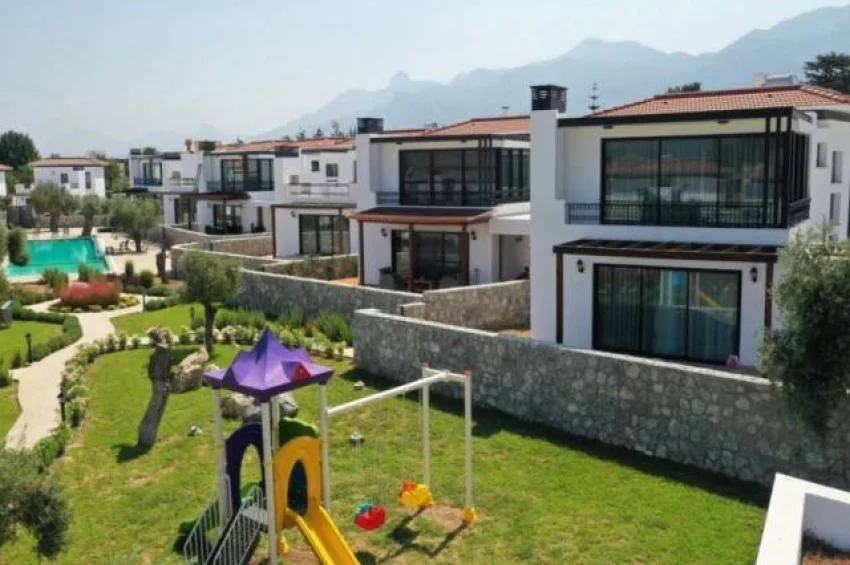 3 Bedroom Mediterranean-Style Villa in Doğanköy, Secure Gated Community, Spacious Garden and High Living Comfort in the City