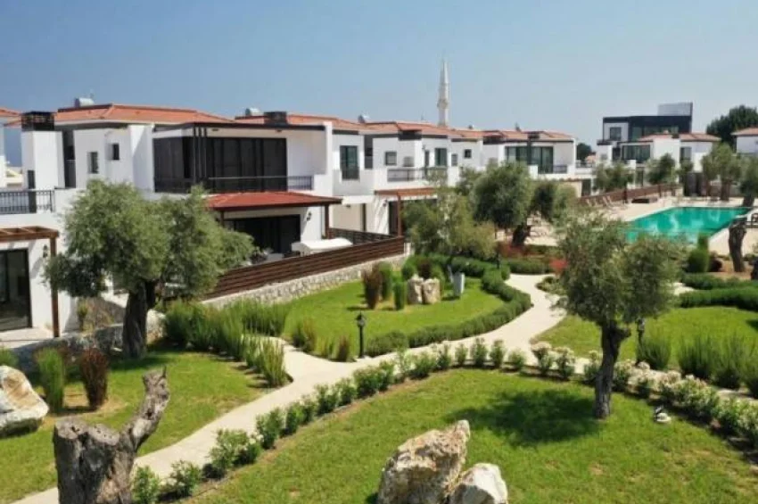 3 Bedroom Mediterranean-Style Villa in Doğanköy, Secure Gated Community, Spacious Garden and High Living Comfort in the City