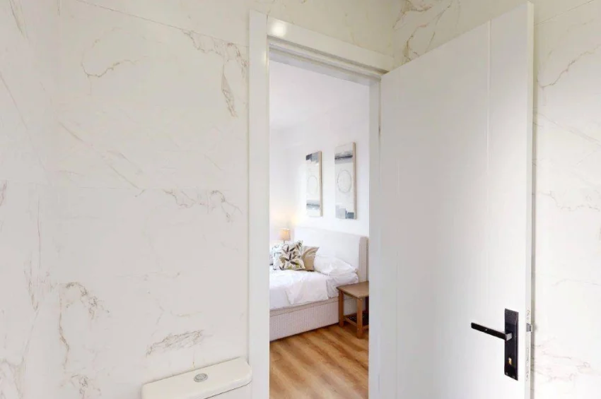 Odnowiony apartament 3 sypialnie na parterze z ogrodem i Turtle Bay Village, Esentepe, z widokiem na morze