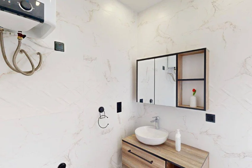 Odnowiony apartament 3 sypialnie na parterze z ogrodem i Turtle Bay Village, Esentepe, z widokiem na morze