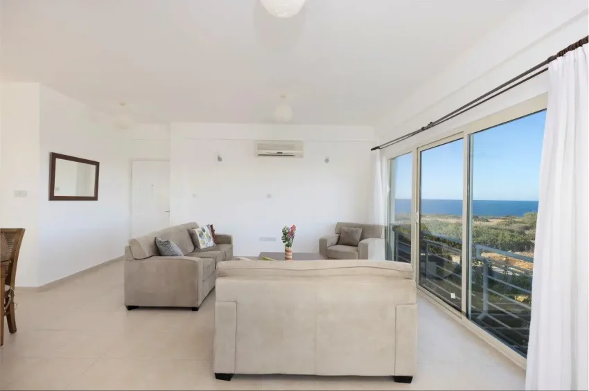 Penthouse mit Meerblick und 2 Schlafzimmern in Esentepe – Sicheres Wohnen und ausgewogene Investmentchance