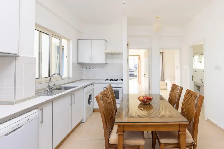 Penthouse mit Meerblick und 2 Schlafzimmern in Esentepe – Sicheres Wohnen und ausgewogene Investmentchance