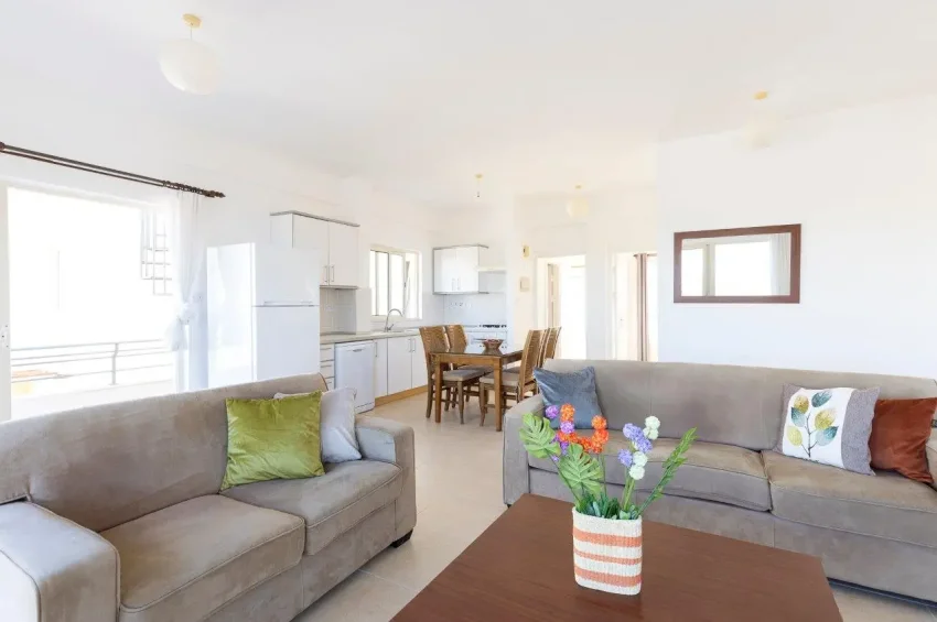 Penthouse mit Meerblick und 2 Schlafzimmern in Esentepe – Sicheres Wohnen und ausgewogene Investmentchance